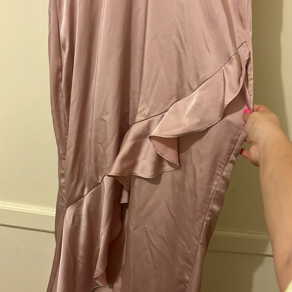 Beautiful LULUS Satin High Low dress - Picture 4 of 7